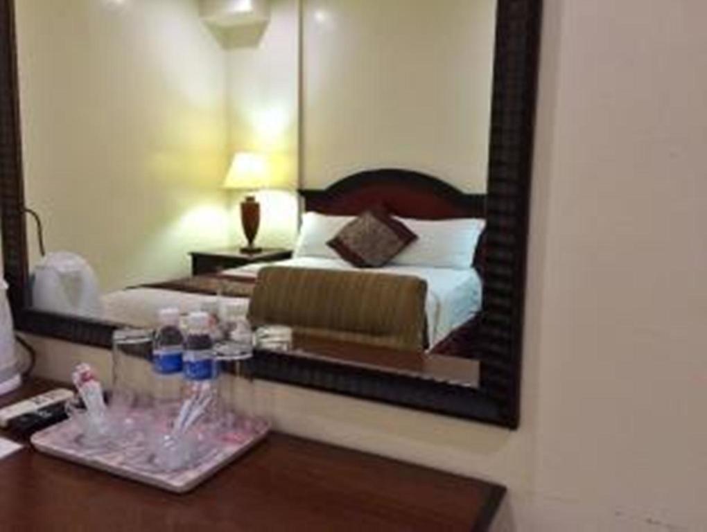 Cindy Kelly Hotel Olongapo Extérieur photo